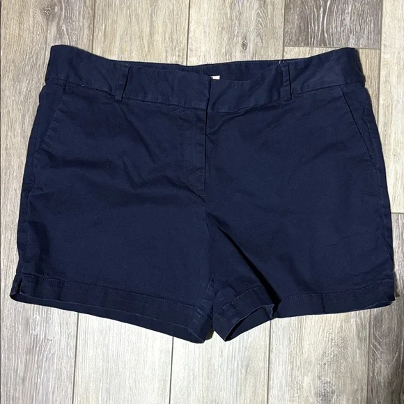 Loft black and blue khaki Shorts 16 - Picture 2 of 5